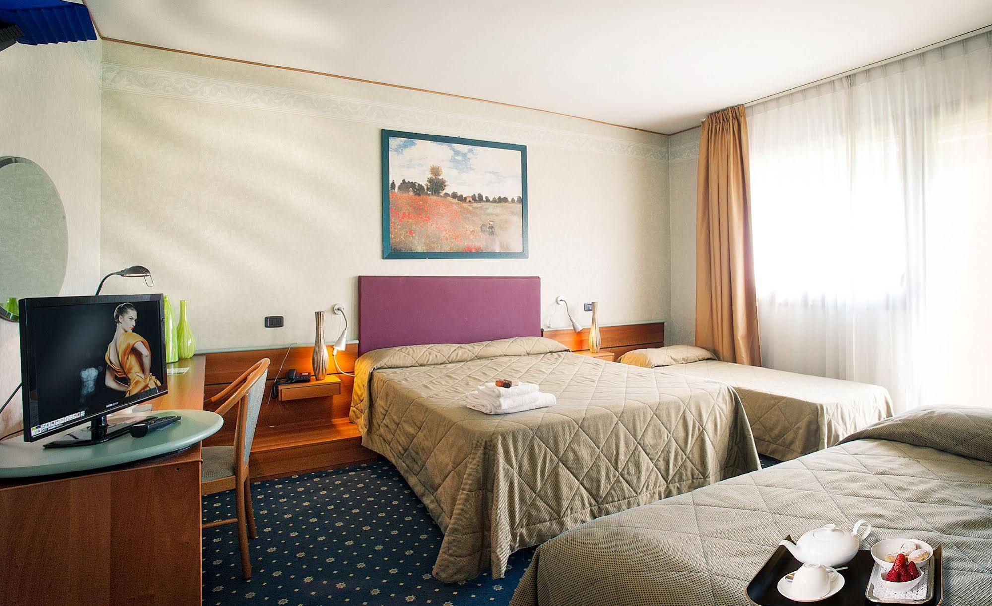 Il Cecchini Hotel Pasiano Di Pordenone Bagian luar foto